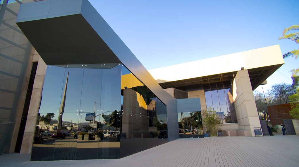 Centro Cultural Tijuana featuring modern architecture and street scenes
