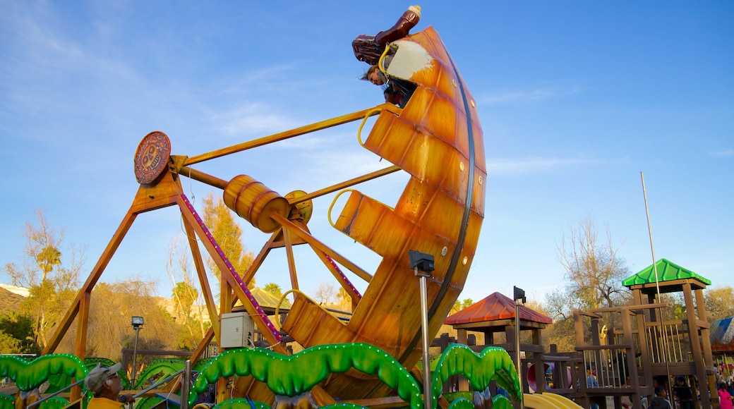 Parque Morelos 设有 騎乘