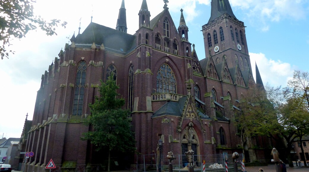 Kath. Kirche St. Cornelius und Peter in Dülken-Boisheim