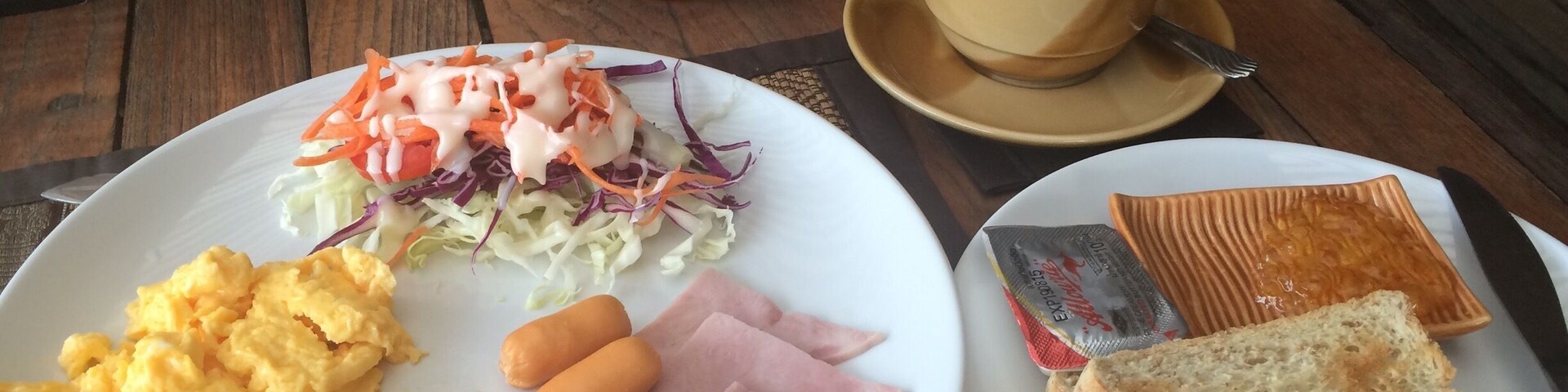 Stopped at a resort for the night. Complementary American breakfast I prefer local food . Egg and rice would have tasted better.