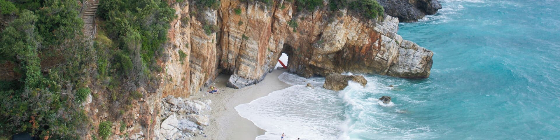This off-the-beaten path #beach is located on mainland Greece and is called Mylapotamos. There is a free car park at the top, where this photo was taken from. Simply descend the steps down to the beach, which has course sand. Usually the waters are quite calm and is a nice place for swimming, but on this particular day the waters were rough. There's even a little taverna at the bottom if you're hungry or thirsty!
#lifeatexpedia
#beaches