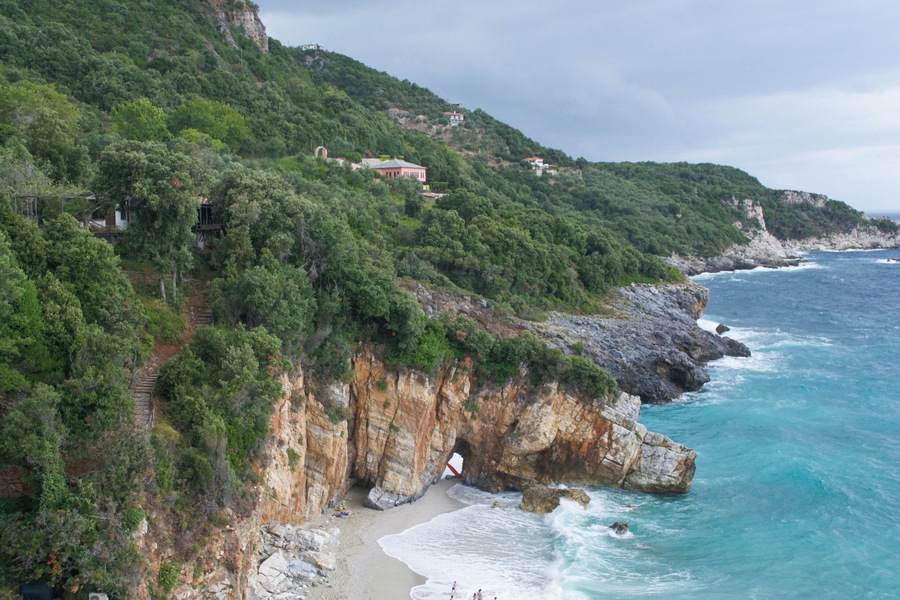 This off-the-beaten path #beach is located on mainland Greece and is called Mylapotamos. There is a free car park at the top, where this photo was taken from. Simply descend the steps down to the beach, which has course sand. Usually the waters are quite calm and is a nice place for swimming, but on this particular day the waters were rough. There's even a little taverna at the bottom if you're hungry or thirsty!
#lifeatexpedia
#beaches