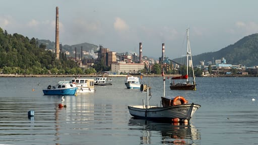 Zonguldak eregli district, fishing boats and erdemir iron and steel factory behind