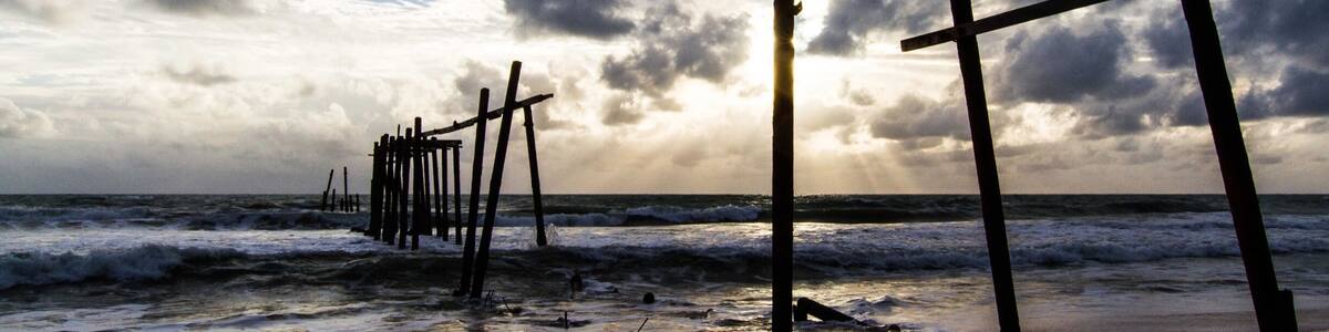 The old Pilai Pier is quite a popular place in Phang Nga Province, #Thailand 🇹🇭 when it comes to watching the #sunset, even on a #cloudy day like this one was.
#LifeAtExpedia