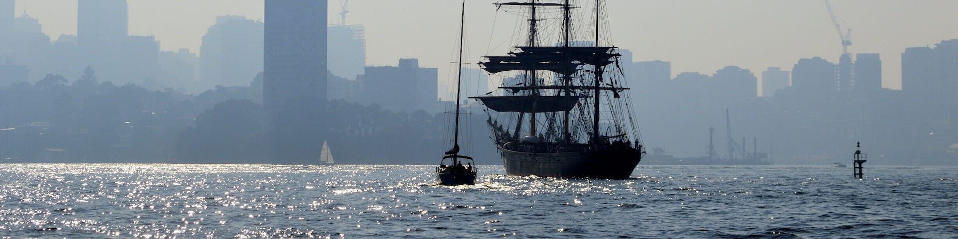 The City of Sydney was a haze of blue today 22/5/16.
Just like ghost city. The buildings were covered with a haze of smoke giving it a blue outline.
The old replica Endeavour out on the water giving it a pirate feel.
#Blue