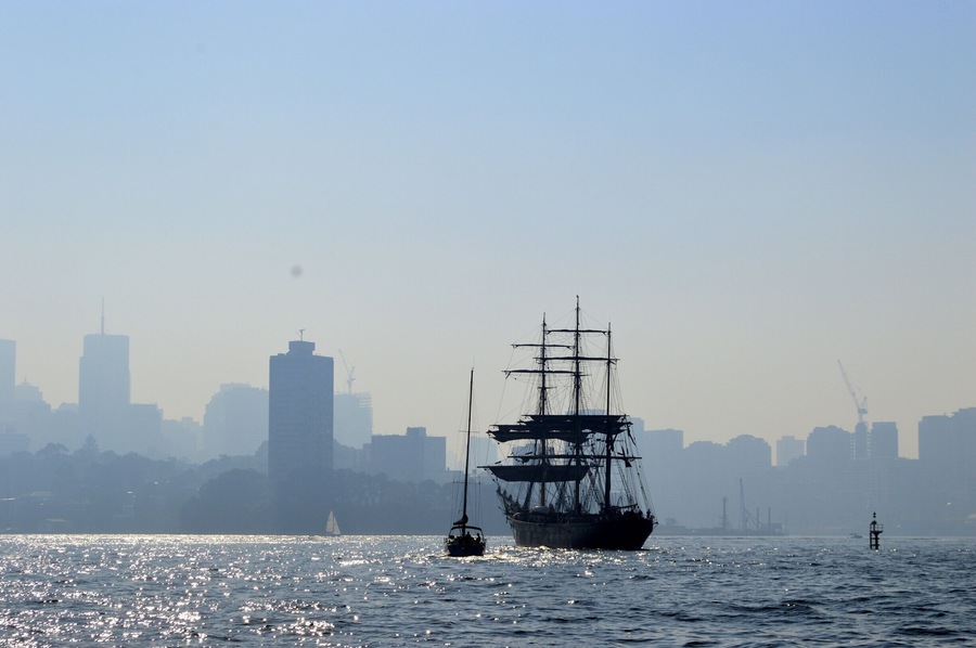 The City of Sydney was a haze of blue today 22/5/16.
Just like ghost city. The buildings were covered with a haze of smoke giving it a blue outline.
The old replica Endeavour out on the water giving it a pirate feel.
#Blue