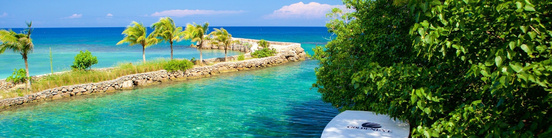 Boscobel which includes general coastal views