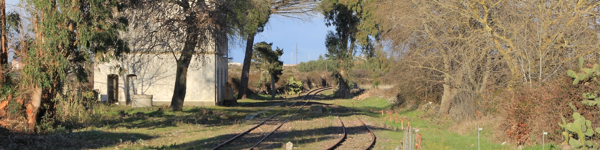 Tinnura, stazione ferroviaria