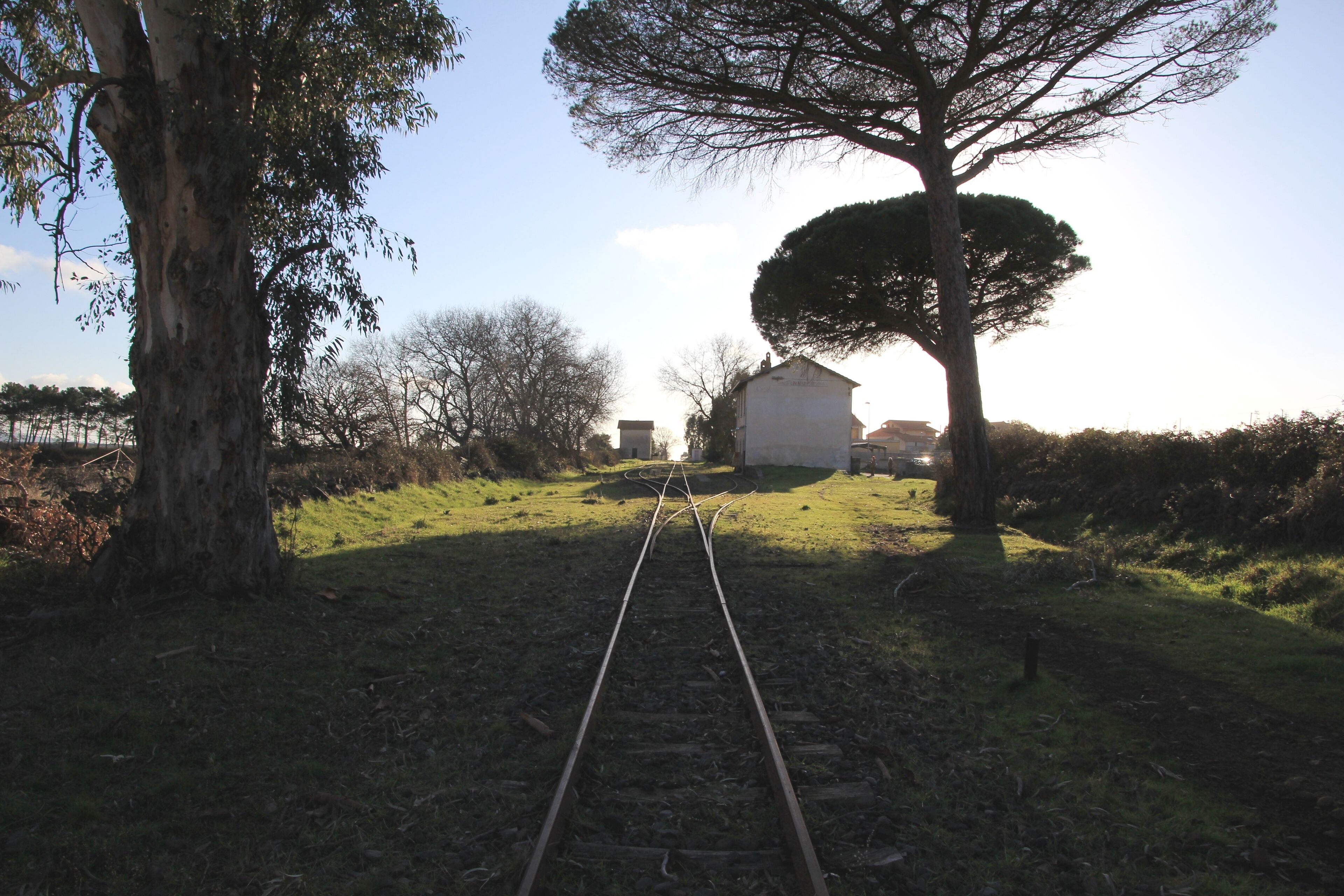 Tinnura, stazione ferroviaria