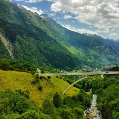 This country is a fairytale. Every few feet is a jaw dropping landscape
#takeahike