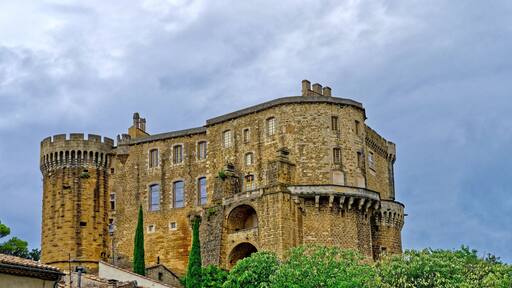 Château de Suze-la-Rousse, Drôme, Auvergne-Rhône-Alpes, France