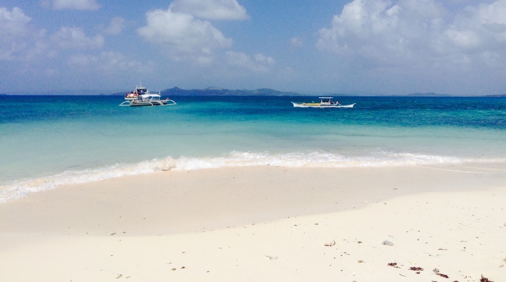 The view from Naked Island in Siargao. I love the beach here!