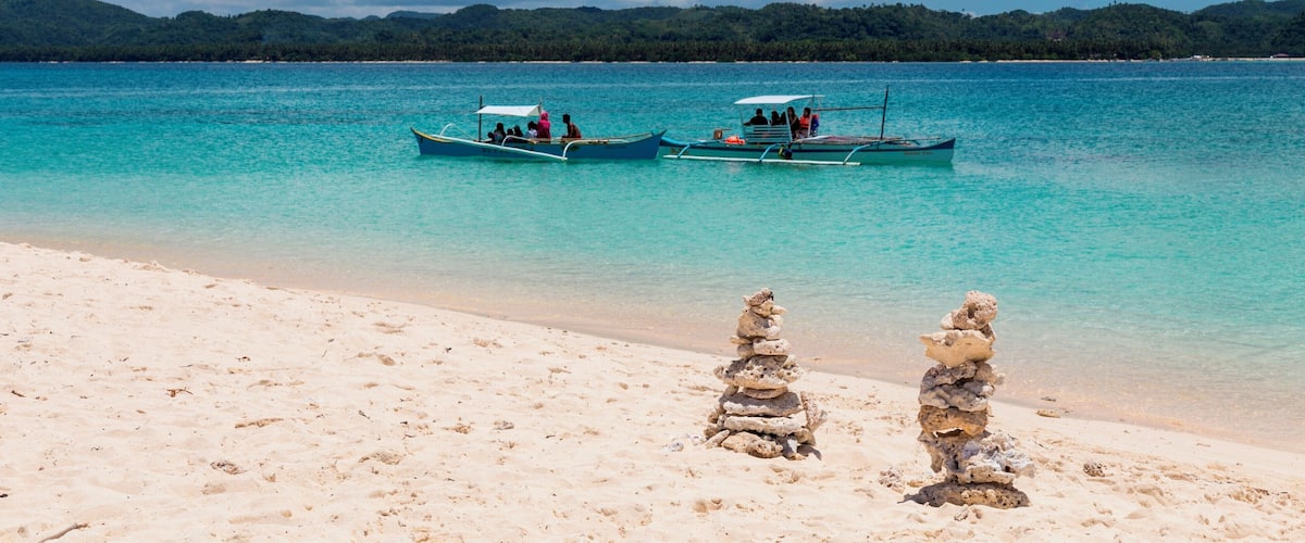 There is one thing to be done in Siargao instead of surfing. It is taking a boat to the naked island. Absolute paradise. #LifeAtExpedia