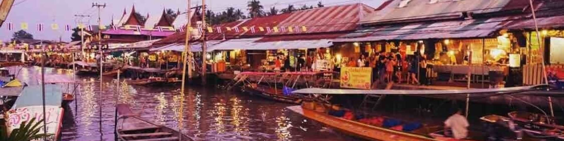 A very relaxing river tour and a great opportunity too for us to experience the life on a floating market among the locals