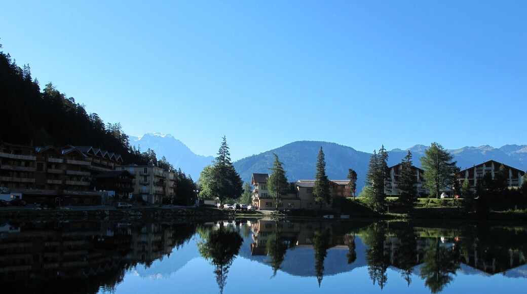 A still morning on the Haute Route...