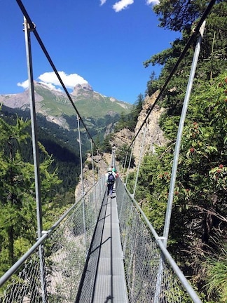 Suspension bridge anyone?
Why not try the bisse de Saviese with it's 4 suspension bridges?
A cafe at the start, another one at the opposite end - a perfect walk for those with no fear of high. Count about 1 hour each way.
#hiking #Switzerland #Valais #Bisse #Suspensionbridge #LifeatExpedia