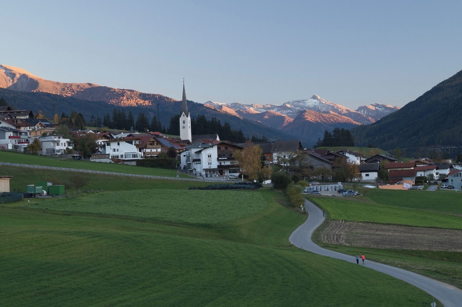 Mountain village in Austria.
#sunset #mountains