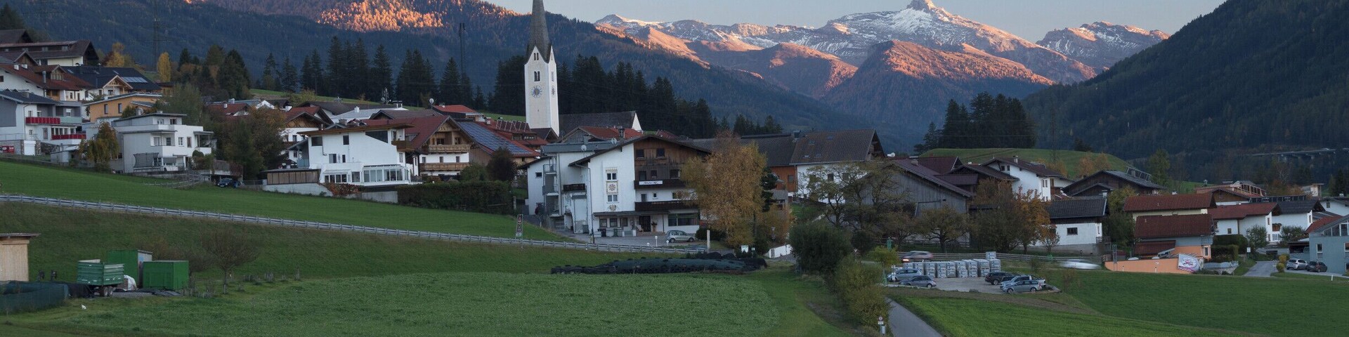 Mountain village in Austria.
#sunset #mountains