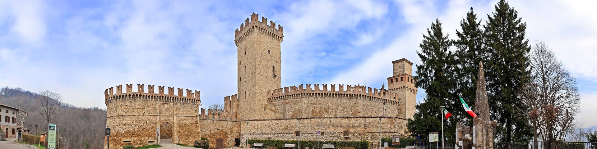 SQUARE OF THE MEDIEVAL VILLAGE OF VIGOLENO, PIACENZA