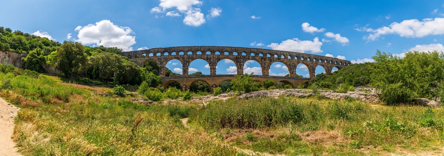 Roman aqueduct, Pont du Gard, Gard, Occitanie, France