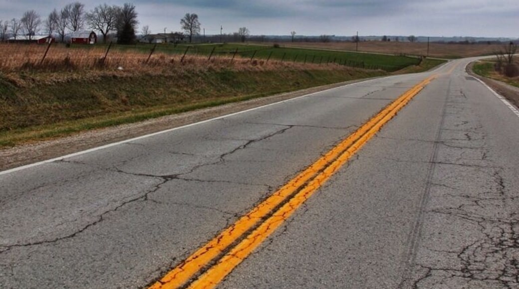 People say that Mid America is the most boring to drive through. I half heatedly disagree. Driving expressway, your right, but, get off the freeway, take a highway. It becomes one of the best places to drive. Big fields, old farms, old houses, Amish, green fields, and fences. New things every half mile. I was fascinated how driving through the same thing, farms, could still be new and interesting for hours. Best part...you can average 65 😉 or better. Only 10 miles below expressway speeds. So get off the expressway, find a parallel highway and enjoy rural America.