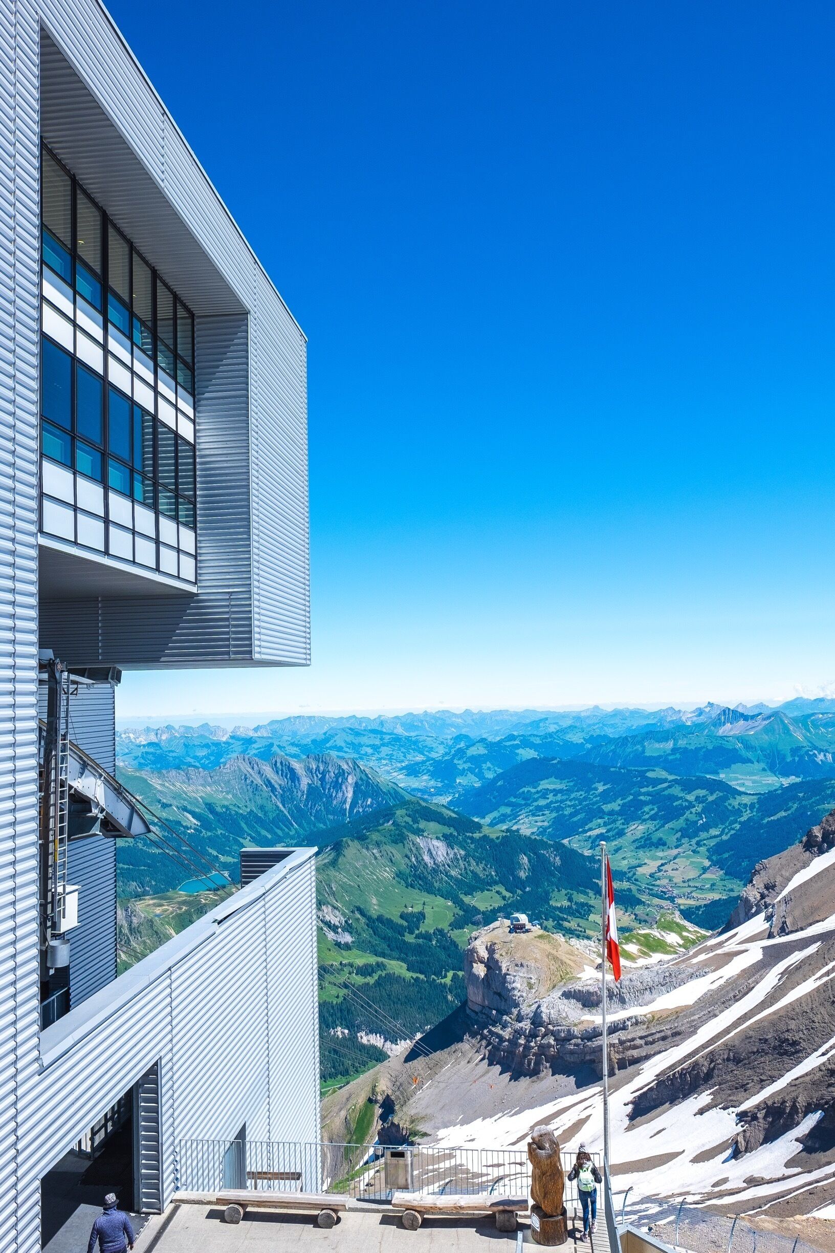 End station of the Glacier 3000 cable car. The views from up there over the Alps are spectacular and during good weather include Matterhorn and Eiger ! #bvsblue