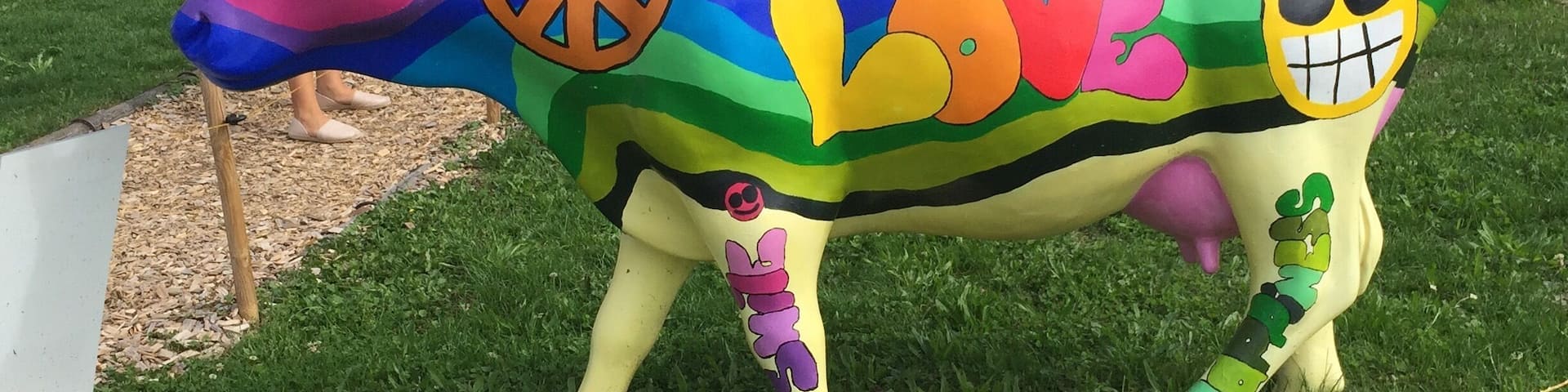 A hippie cow at the highway stop between Berne and Lausanne