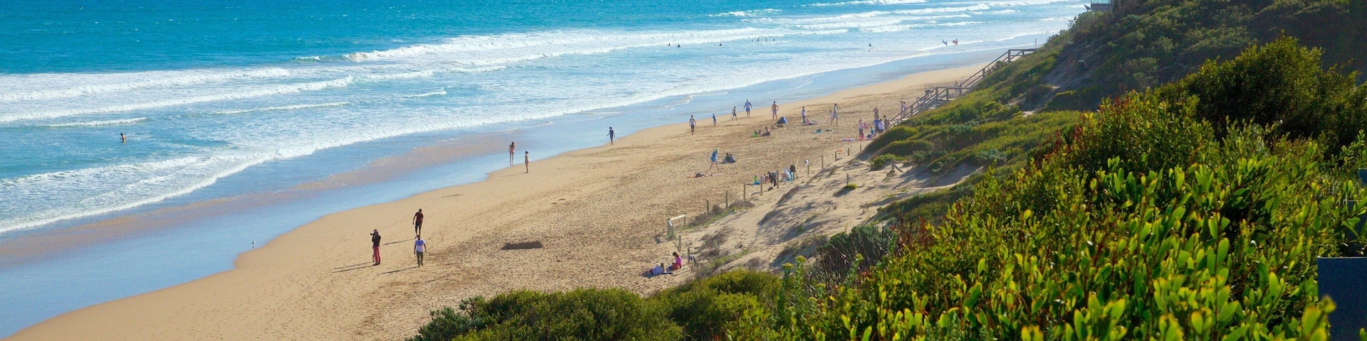 Fairhaven que inclui paisagem e uma praia de areia