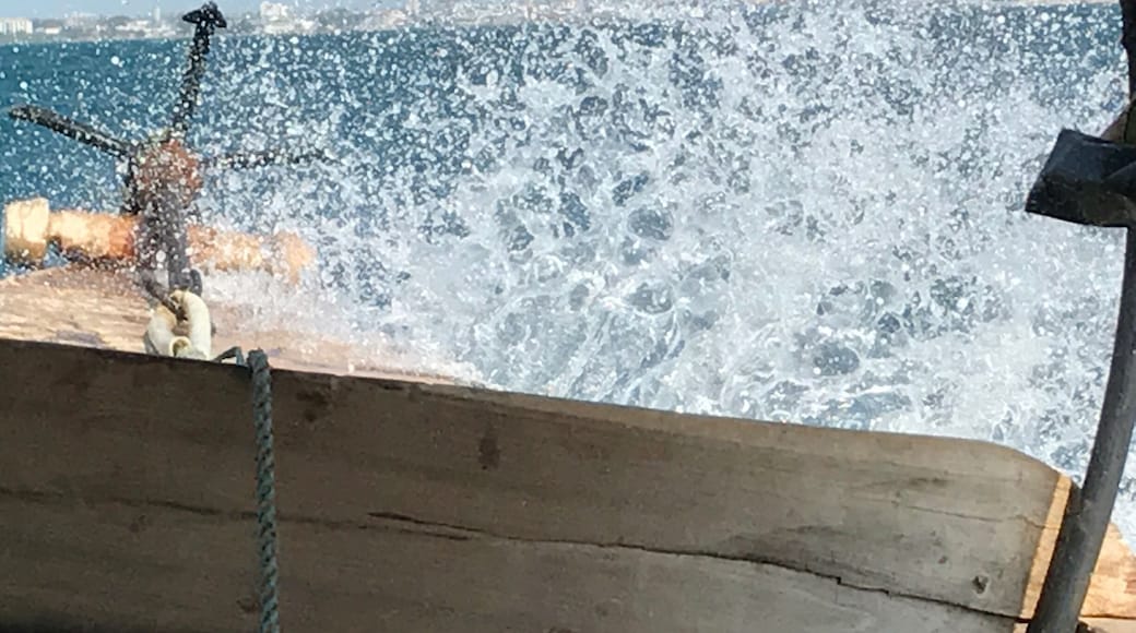 #AquaTrove
Feel better he spray!