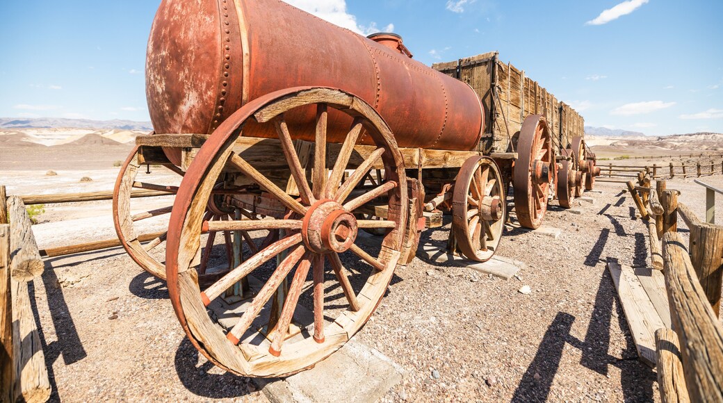 Historic wagon that was used in mining and transferring the borax from Death Valley to the Mojave by the twenty mule team. California, USA