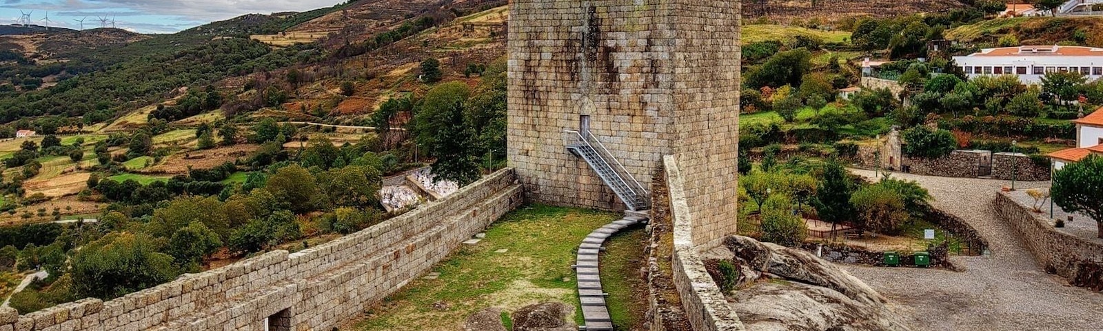 This is what it's left of this once important castle.