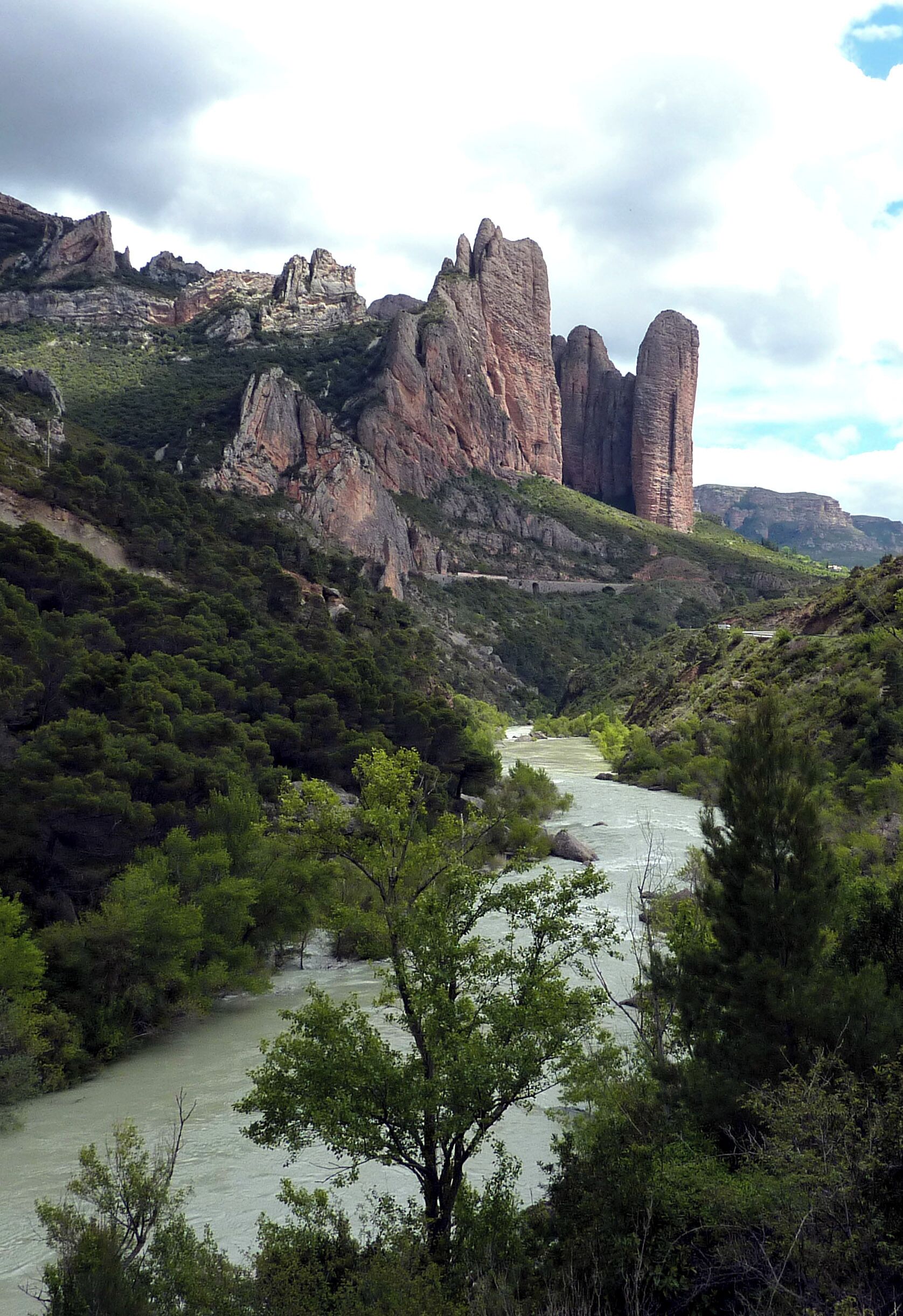 Los Mallos de Riglos - Monster Monoliths