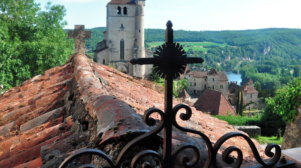 In 2012 this little village on the causses de Quercy was named the 'most beautiful' of the 'plus beaux villages' of France. There can be no disputing this - it truly is one of the most stunning places we have ever been. We stayed here for a week and never tired of this fabulous view from our little cottage.