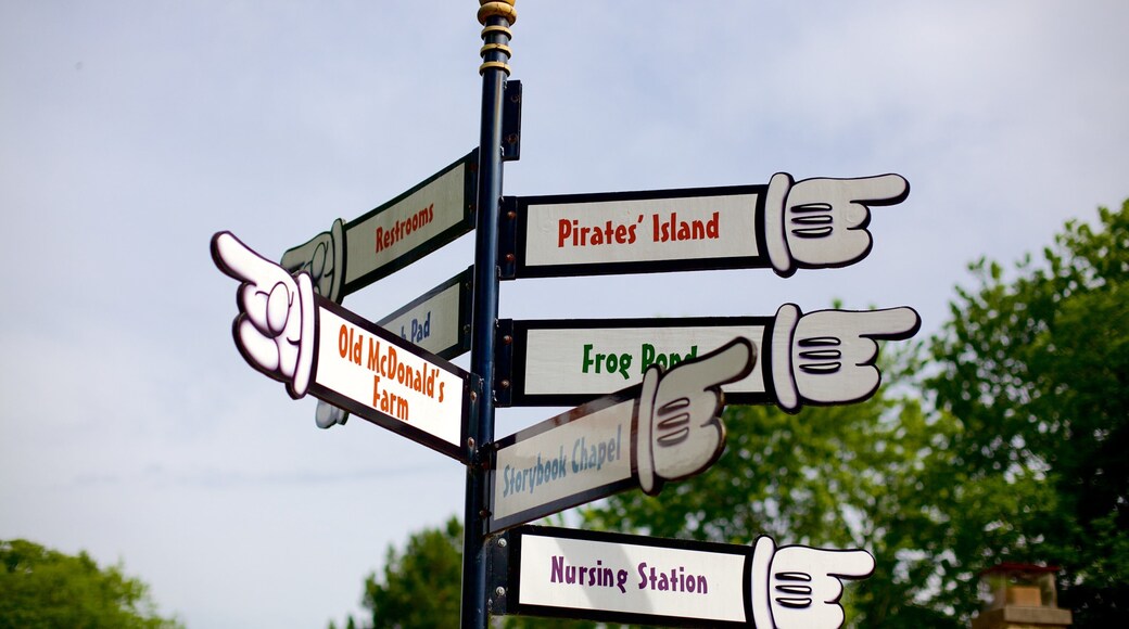 Storybook Gardens showing signage