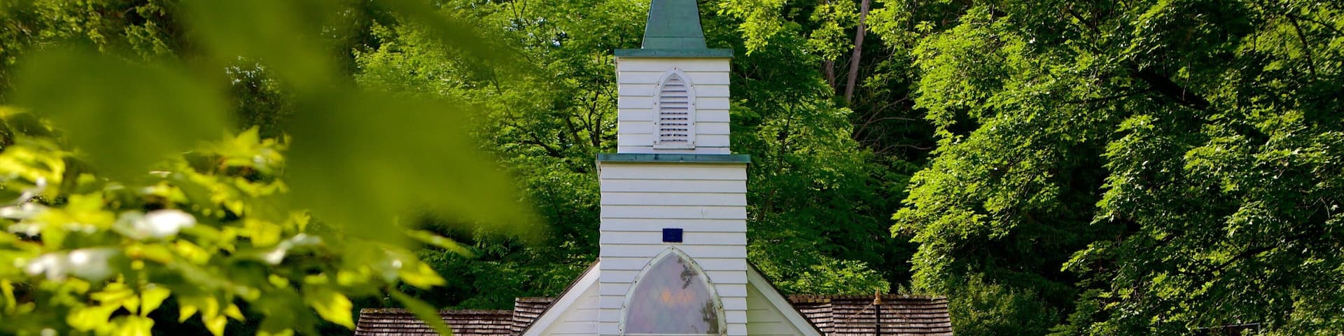 Storybook Gardens which includes a park