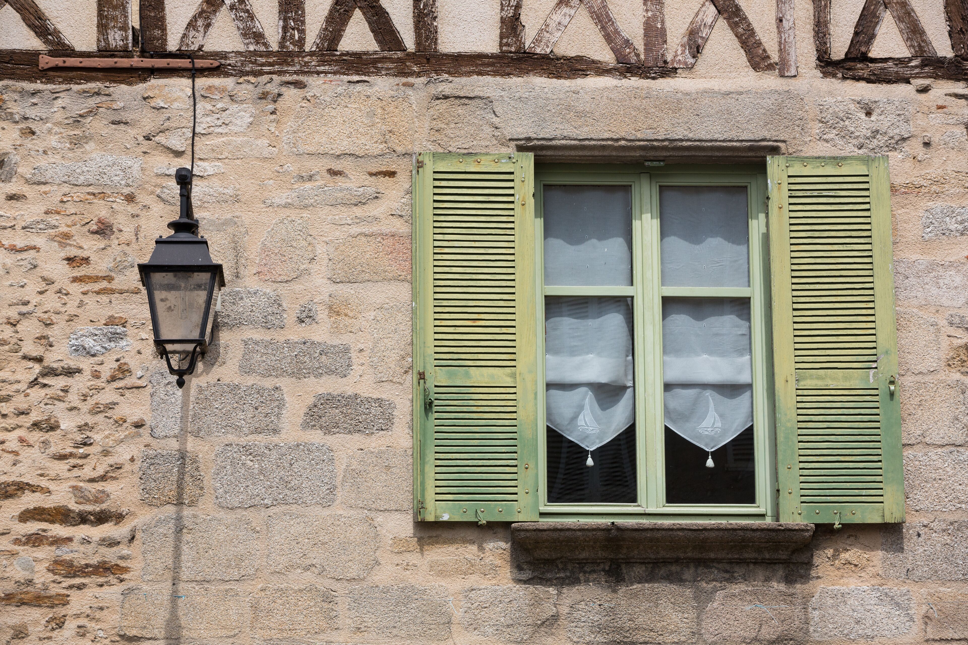 サン レオナール ド ノブラ