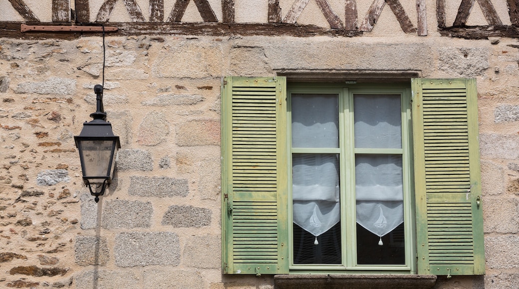 圣莱奥纳尔-德诺布拉