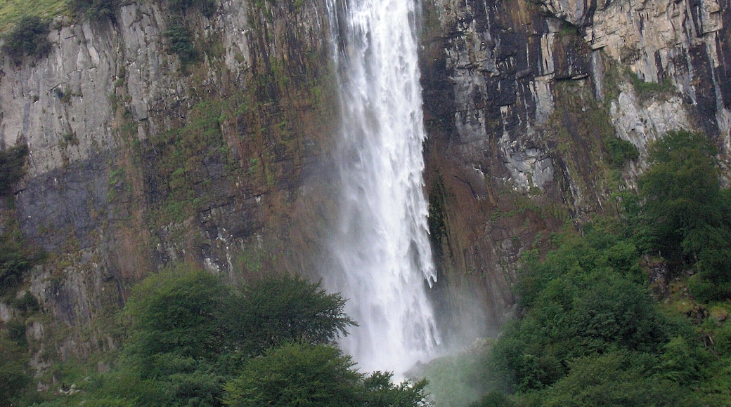 Nacimiento del Asón