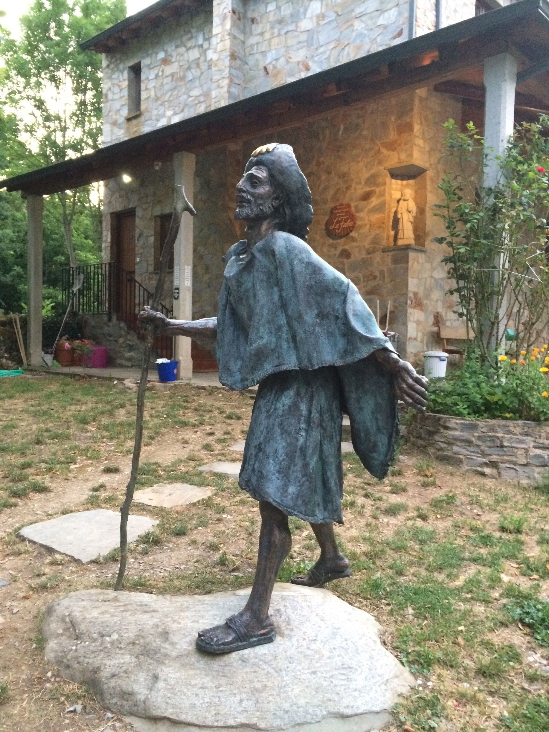 The Weary Pilgrim calls in to the Alburgue (Hostel)