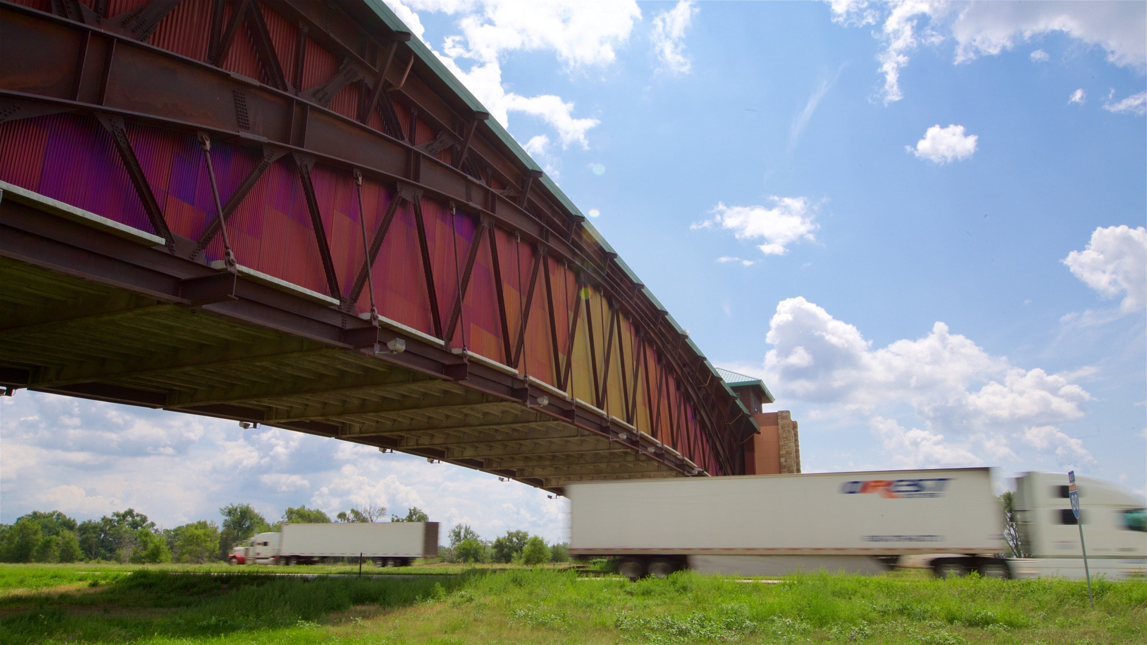 Great Platte River Road Archway som viser bro