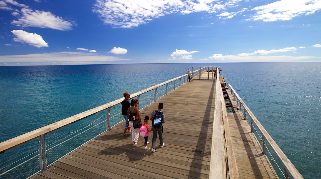 Saint-Paul trong đó bao gồm cảnh bờ biển cũng như nhóm nhỏ