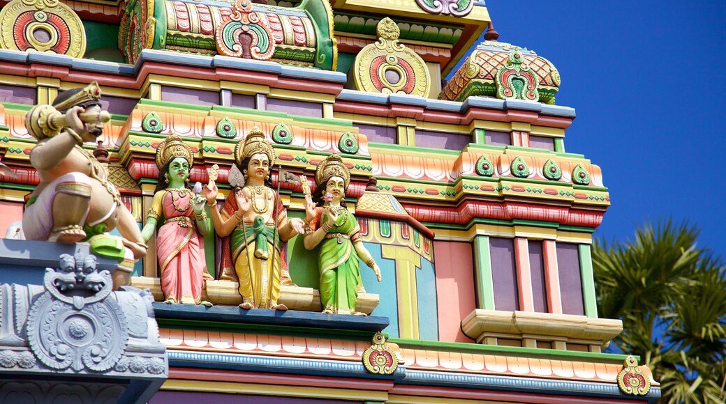 Saint-Paul showing a temple or place of worship