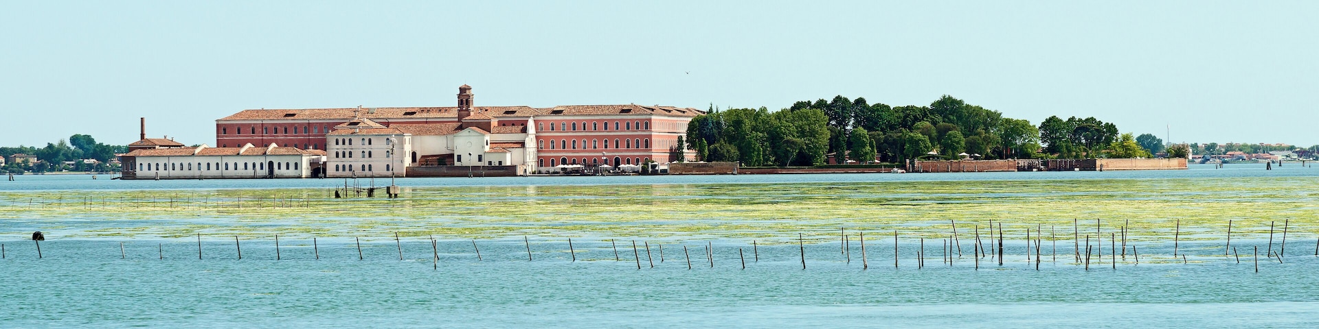 English: San Clemente Venice lagoon - View from the Giudecca