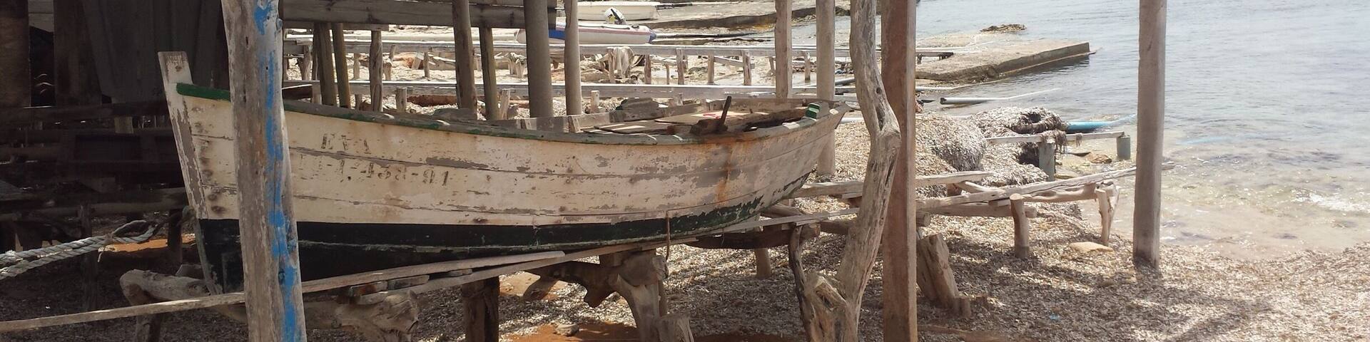 Rustic and quiet Platja de Migjorn on the island of Formentera