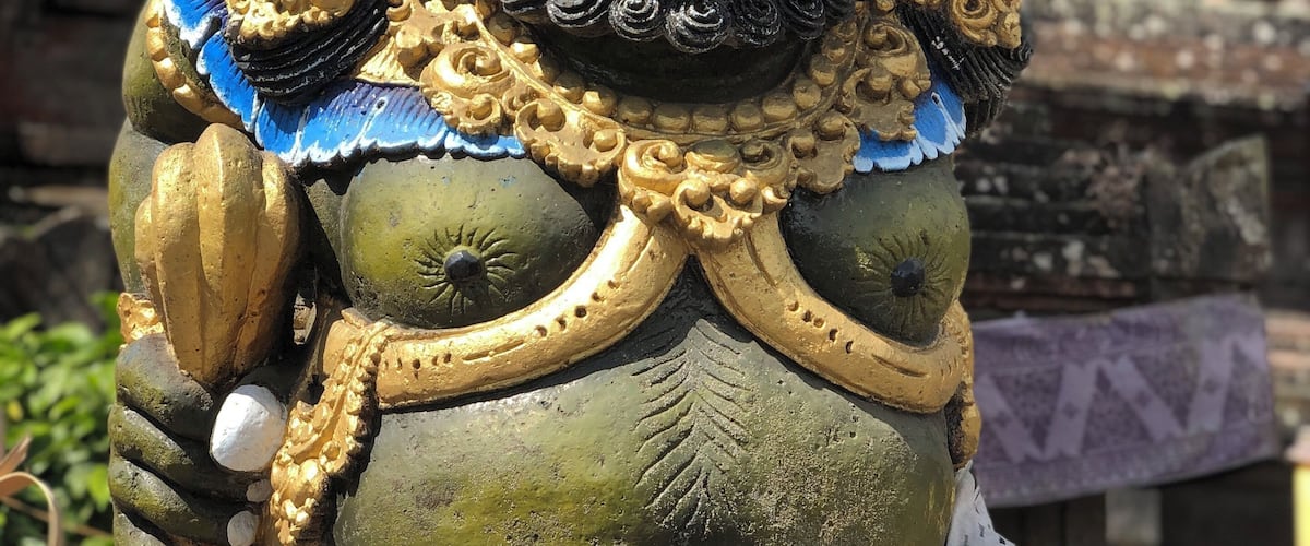 Remember to bring your sarong here, compulsory to wear. Entrance fee 35k rupiah. Rental of Sarong and sash 25k rupiah