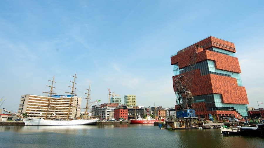 Museum Aan de Stroom featuring a city, a bay or harbor and a marina