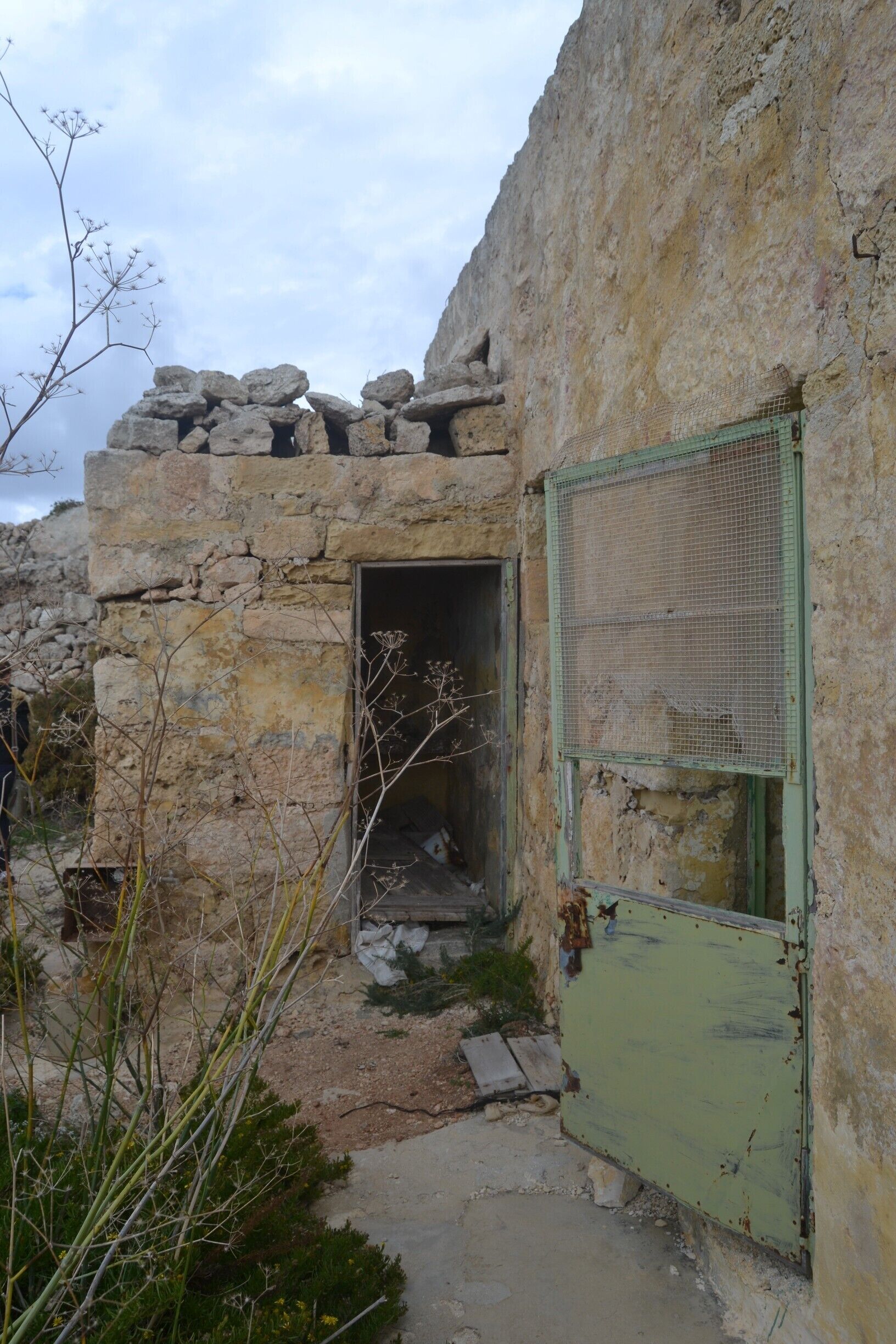 Bahrija Valley is an unspoilt natural area situated beneath the quiet village of Bahrija (which means moth). 

The valley is surrounded with wild plants  and flowers and also farming land.

Walking further down into the valley on the edge I found this abandoned small farm house which still contains all the life of an old man who possibly passed away some years ago.

Link to the actual house to be uploaded later ;)

#bahrija #valley #rabat #malta