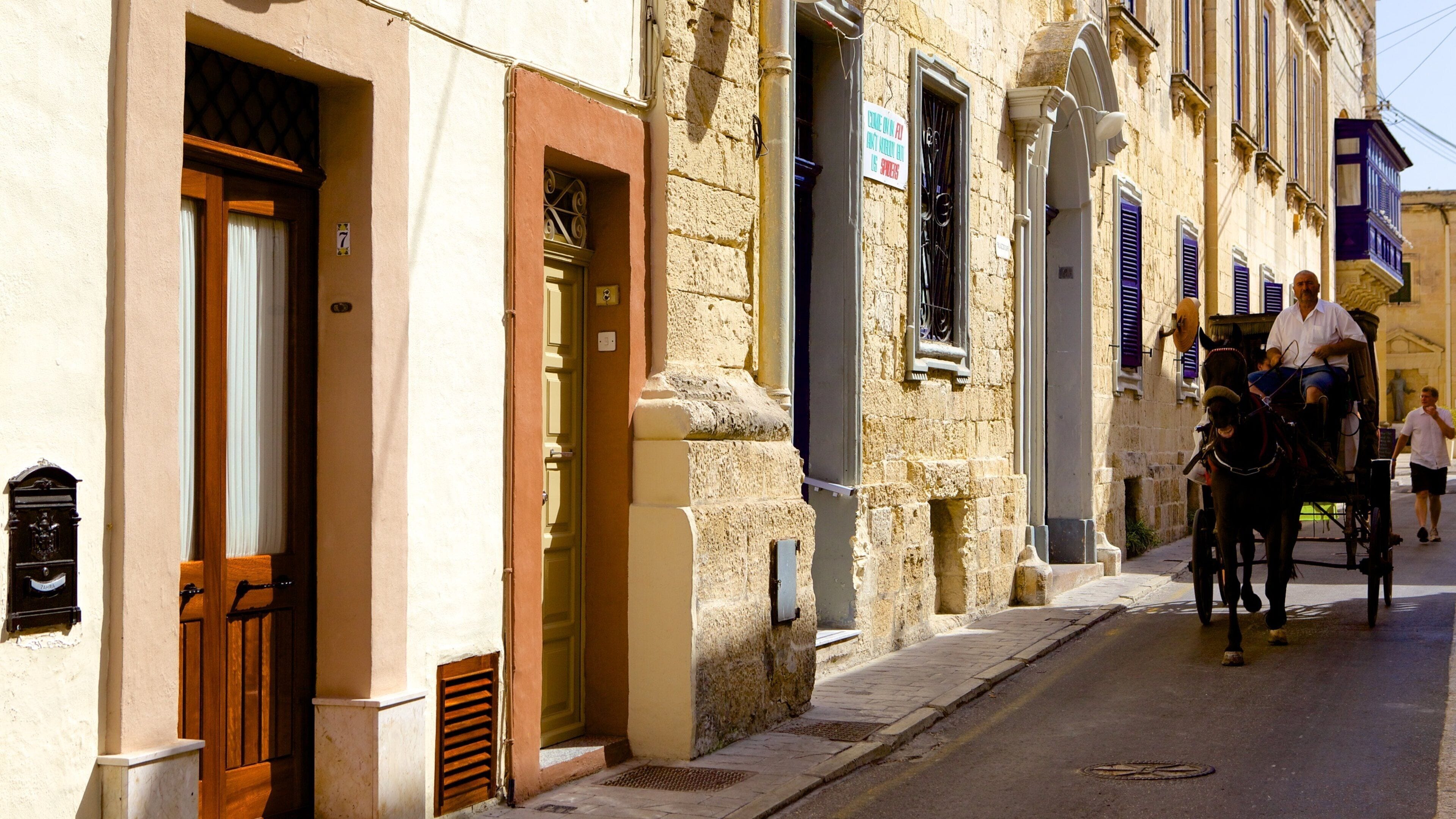 Rabat mostrando strade, casa e architettura d\'epoca