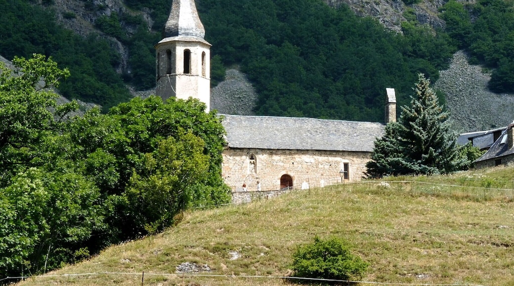 Església de Santa Eulàlia d'Unha (Naut Aran) des de Salardú