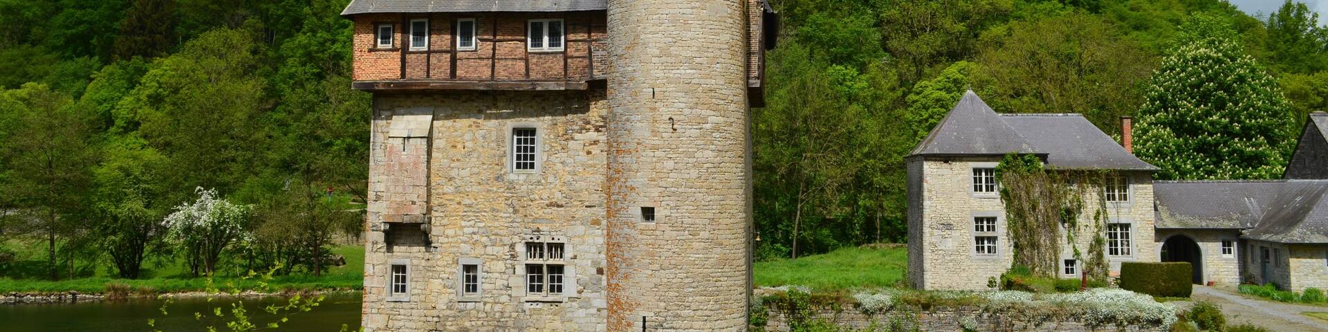 Donjon fortifié de Crupet (Wallonie-Belgique)